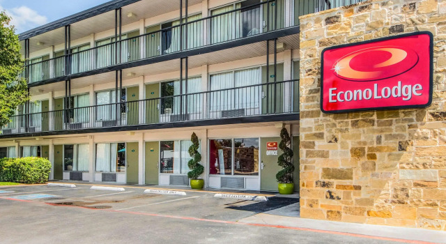 Econo Lodge Dallas Airport North