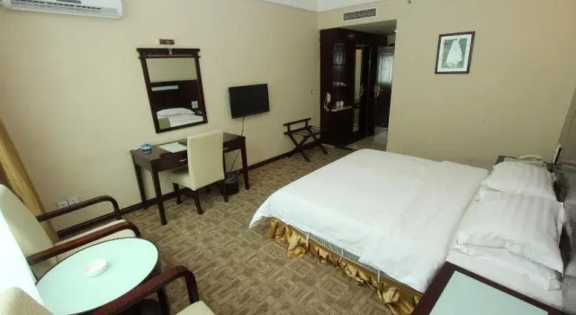 Royal Hotel