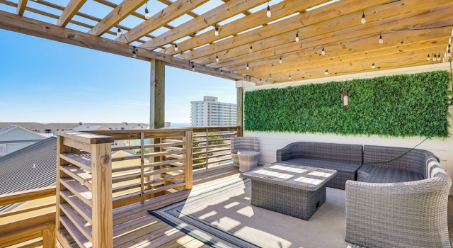 Sun, Surf & Group Fun in Carolina Beach! Luxe Home