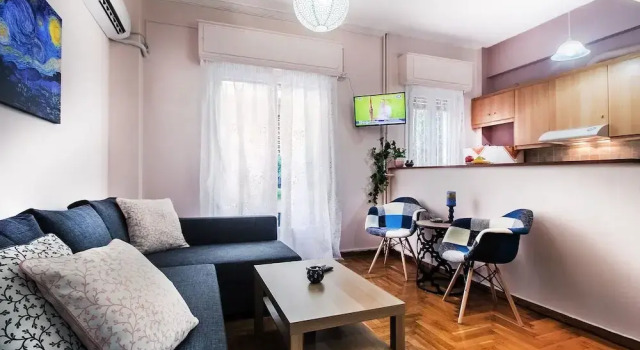 Elegant and renovated flat in Dafni