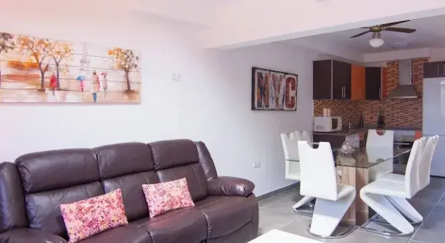 Los Delfines Bravo´s Apartment,50 Meter Far Beach, Забронировать Апартаменты/квартира Отели Корралехо с парковкой, Парковка