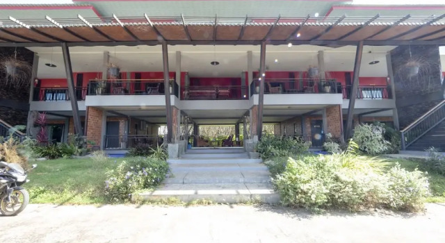 OYO 75343 P Two P Resort