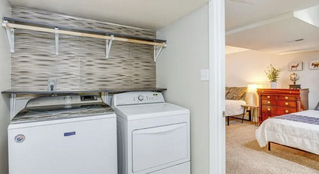 6 Mi to Dtwn: Arvada Home w/ Hot Tub & Yard, Rezervați Casă de vacanță Arvada Colorado