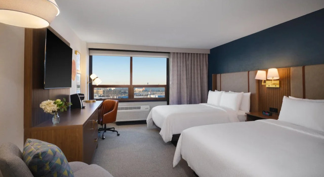 Четырёхместный номер Premium Holiday Inn Chicago OHare - Rosemont by IHG