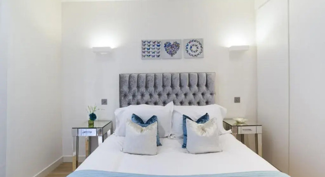 Exclusive Tower Bridge Apartment, Забронировать Апартаменты/квартира Отели Лондона с бассейном, рядом с Дхарма-центр «Кагью Самье Дзонг» в Лондоне, Бассейн