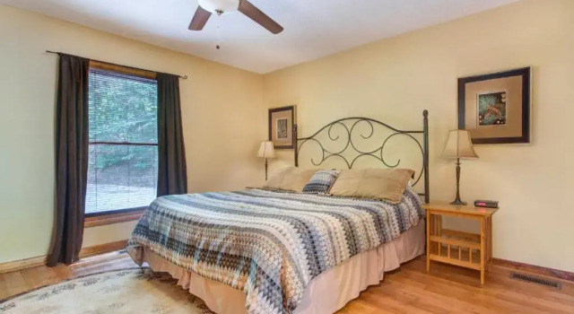 Between Here & There, 3 Bedrooms, Sleeps 6, Views, Hot Tub