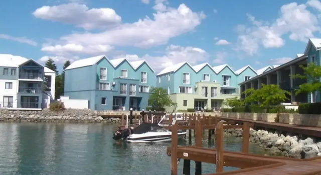 Апартаменты 9/20 Apollo Quay Apartment