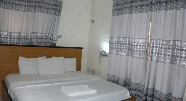 Двухместный люкс Business Grand Decent Hotel and Suites