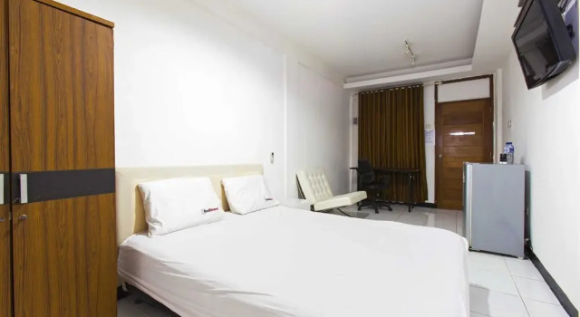 RedDoorz @ Rempoa, Buchen Sie Hotel Rempoa Banten