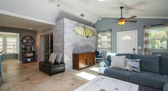 Beach House With Private Heated Pool Close To Mayo, Забронировать Отель Джексонвилл-Бич Jacksonville Coast, рядом с Заповедник Крадл-Крик