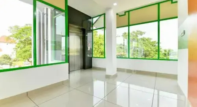 OYO 23211 Green Line Residency, Boek Hotel Angamali New Delhi