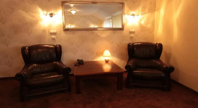 Hotel Alta, Book Hotel Brzozow 