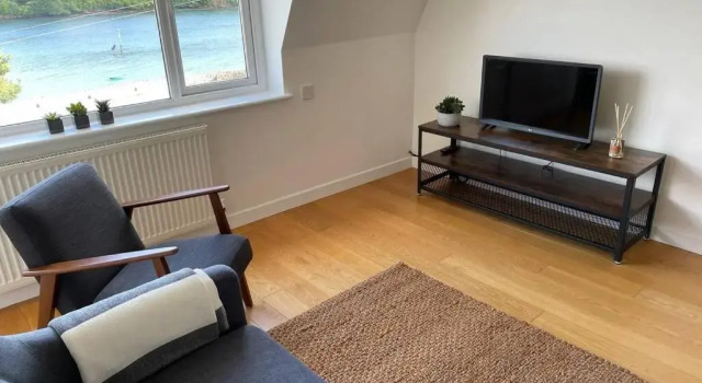 Apartment with stunning views of Menai Strait., Забронировать Апартаменты/квартира Бангор (Уэльс) Сноудония, рядом с Церковь Святого Тисилио