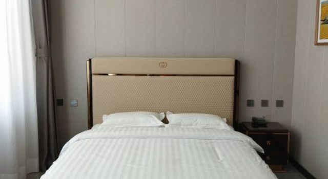Nuon Jiya Homestay (Huanle City), Rezerwuj Hotel Hotele w Chifeng z parkingiem, Parking