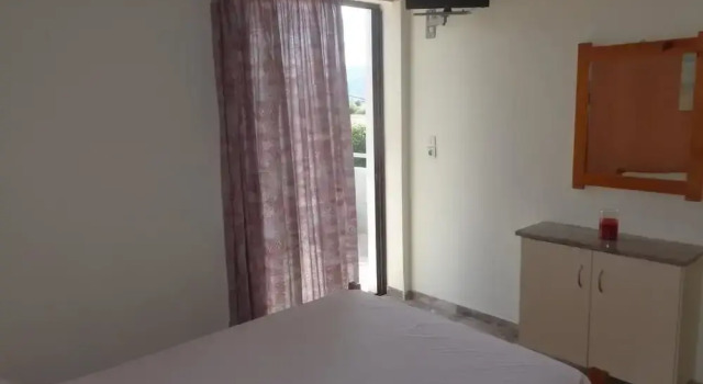 Finikas, Prenota Affittacamere Hotel a Peloponneso con parcheggio, Parcheggio