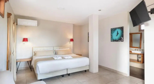 Полулюкс Blu Galapagos Sustainable Waterfront Lodge