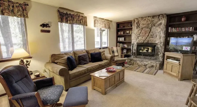 Tahoe Island Hideaway by Lake Tahoe Accommodations