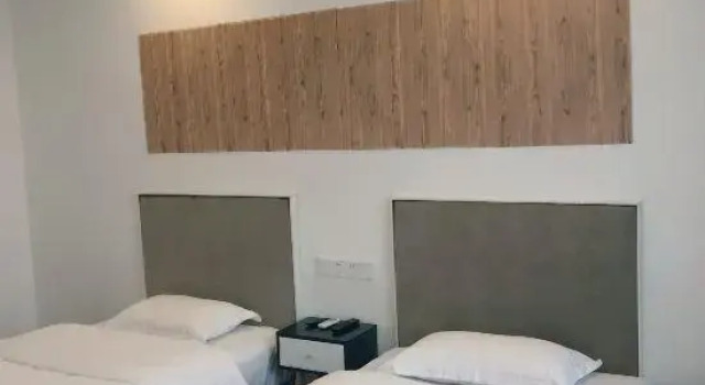 OYO YaShe Hotel