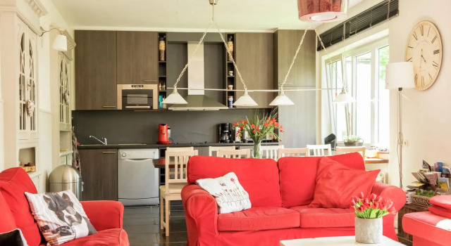 Mansion in Hastiere par Dela With Pool, Забронировать Дом для отпуска Гастьер-Лаво 
