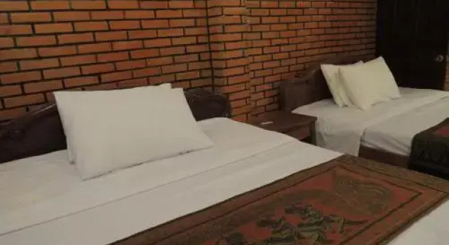 Serey Mathya Guesthouse, Prenota Hotel Chbar Mon Kampong Speu