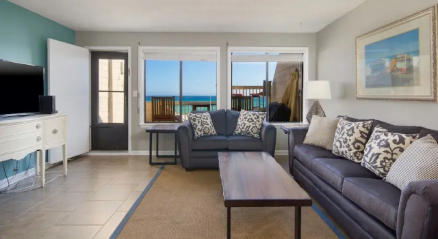 Put Some Vitamin Sea in Your Vacation! Gulf Front Town Home - Quiet West End