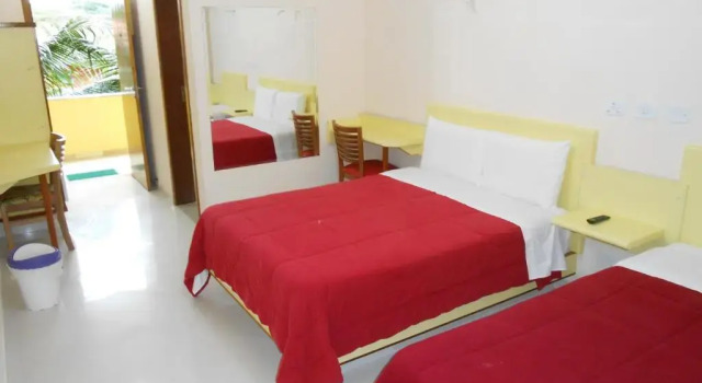 Четырёхместный номер Deluxe Hotel Canto da Riviera