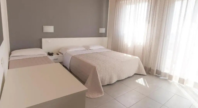 Трёхместный номер Standard с видом на море Hotel Atene