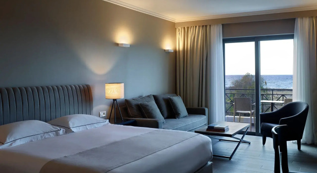 Двухместный люкс Pelagos Suites Hotel & Spa