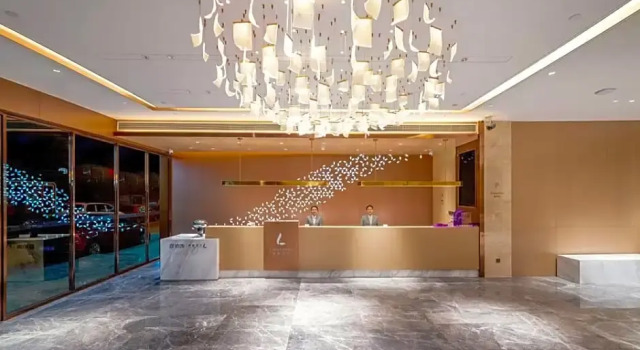 Guangdong Deer Lake Spa Holiday Hotel, Rezerwuj Ośrodek wypoczynkowy Hotele resortowe w Guangdong, Ośrodek wypoczynkowy