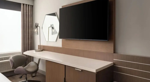 Четырёхместный номер Standard Hotel Lela Wilmington, Tapestry Collection By Hilton
