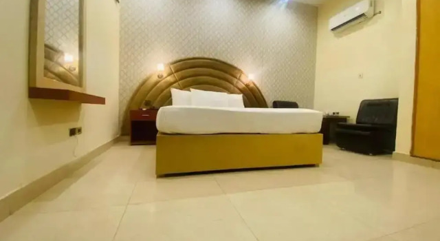 RM Guest House, Réserver Maison d'hôtes Lahore Pakistan, près de Emporium Mall