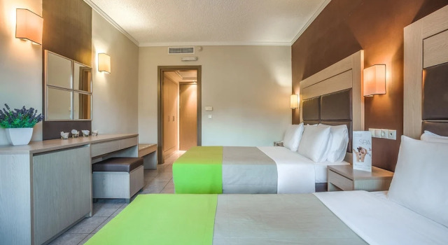 Двухместный номер Economy с балконом и с видом на окрестности Kipriotis Hippocrates Hotel by Anayia All Inclusive Resorts