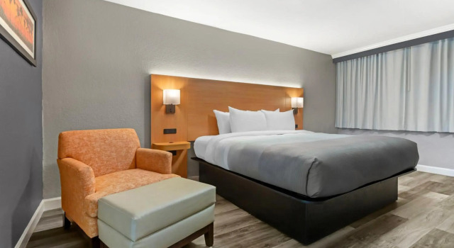 Quality Inn and Conference Center Tampa-Brandon, Boek Hotel Brandon Florida
