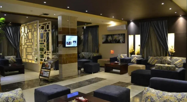 Al Bustan Crown Hotel 2, Rezervați Hotel Arar Northern Borders