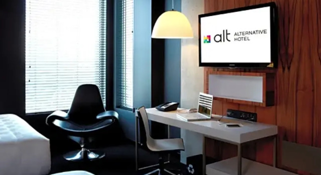 Номер Standard Alt Hotel Toronto Airport