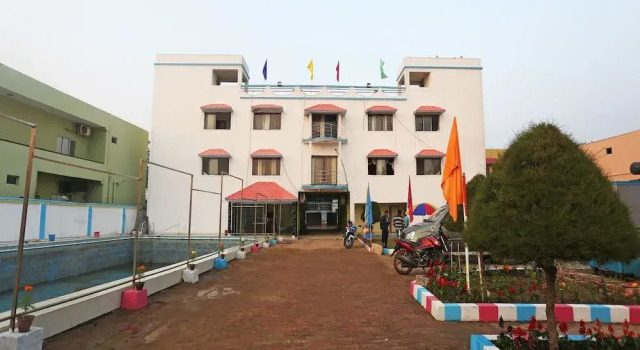 OYO 26822 Golden Sea Queen Beach Resort, Buchen Sie Resort Hotels in Westbengalen mit Pool, Schwimmbad