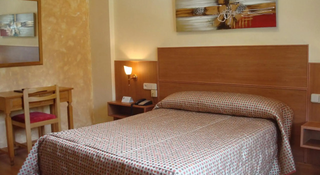 Hotel Castilla, Забронировать Отель Альбасете Albacete Province, рядом с Театр Ла-Пас
