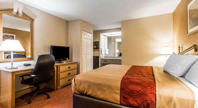 Двухместный номер Standard Econo Lodge Inn & Suites Huntsville University Area