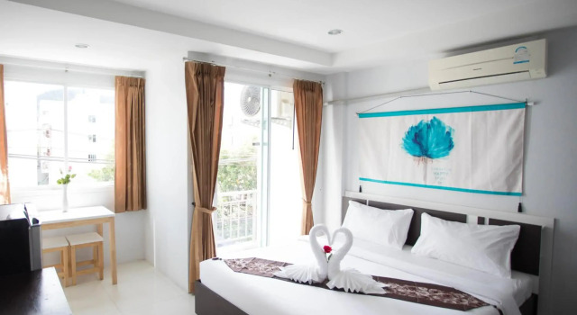 Bad Boys Guesthouse Patong, Забронировать Отель Отели Южного Таиланда 3 звезды, 3*