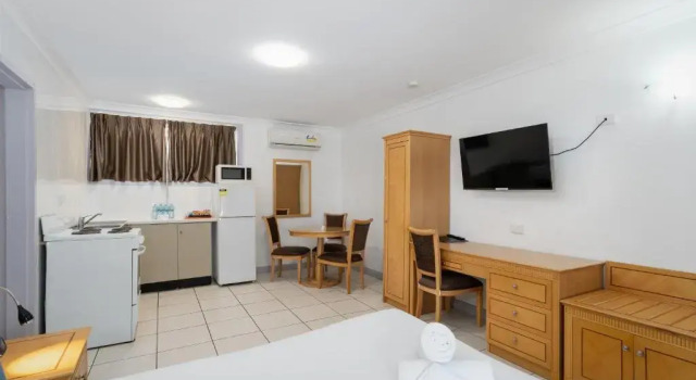 Апартаменты Deluxe Apollo Motel Biloela
