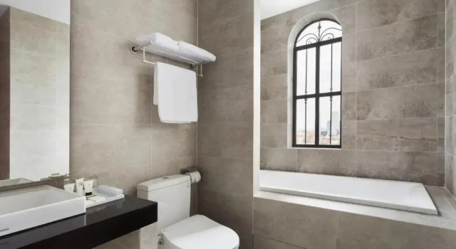 Полулюкс LCS Hotel & Apartment