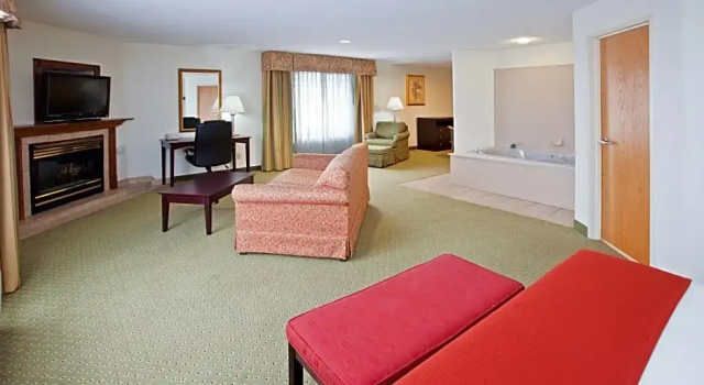 Люкс c 1 комнатой Holiday Inn Express Washington by IHG