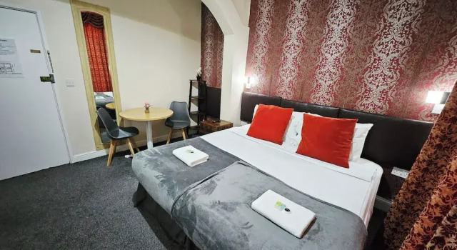 Студия Classic Southsea Ground-Floor Studio Apartment with Free Private Parking