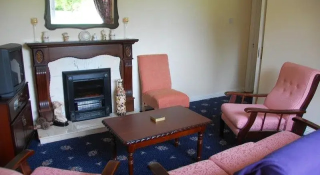 Creg Lodge, Prenota Hotel Baile Chláir (Claregalway) 