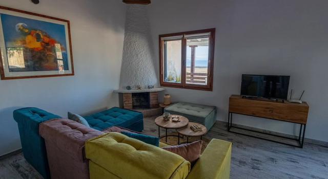 Коттедж Beachfronthouse in Aegina