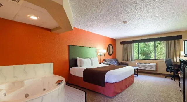 Одноместный люкс Superior AmericInn by Wyndham Algona