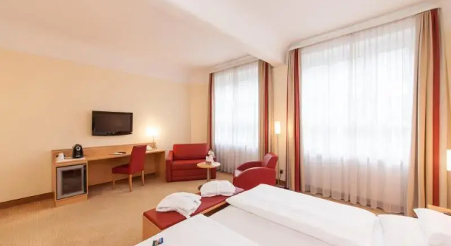 Трёхместный номер Comfort Hotel Offenbacher Hof