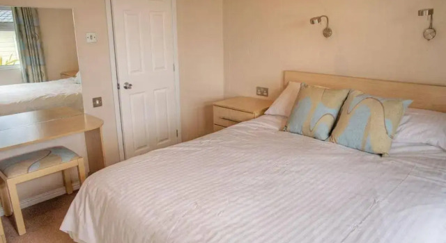 Gwalia Falls Retreat, Prenota Hotel Penbryn Ceredigion