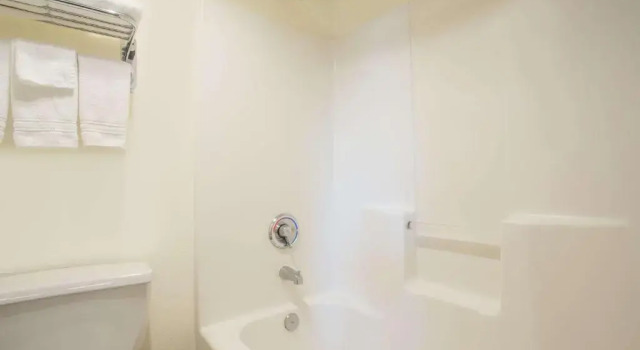 Люкс Deluxe Days Inn by Wyndham Seattle Aurora