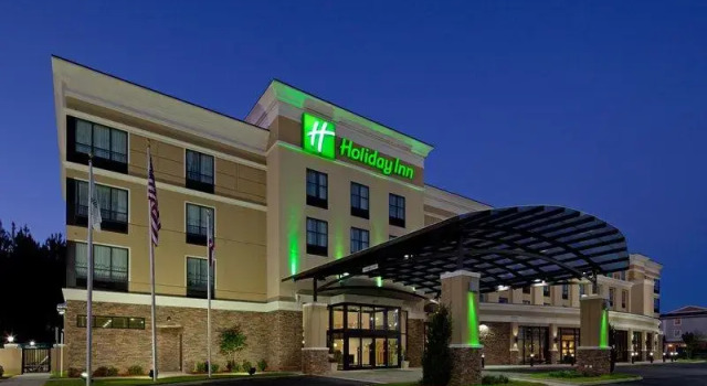 Кровать в общем номере Holiday Inn Mobile Airport by IHG